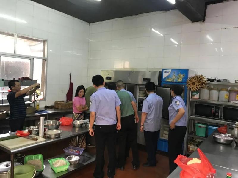 全面摸排！福州晉安嚴(yán)查進(jìn)口水產(chǎn)品等食品安全 筑牢食品銷售防線